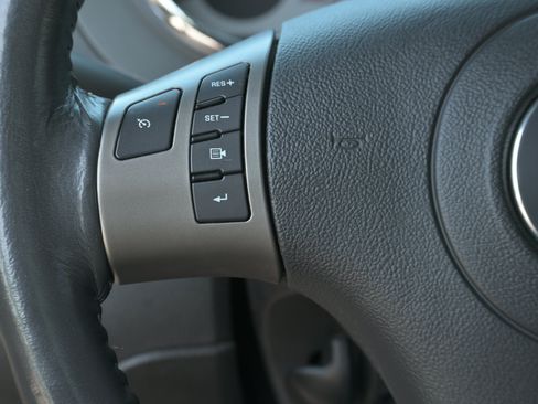Used 2006 Pontiac Solstice Convertible w/ Premium Package RWD image 23