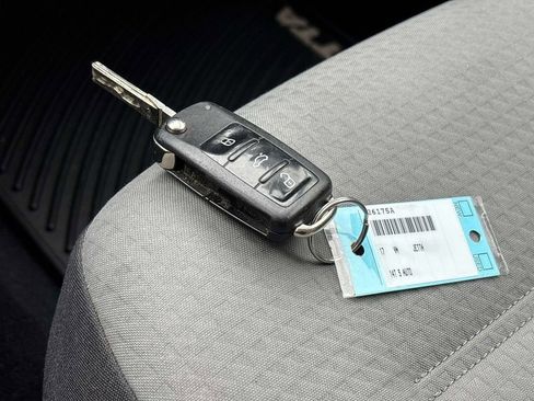 Used 2017 Volkswagen Jetta S w/ Jetta S Cold Weather Package image 27