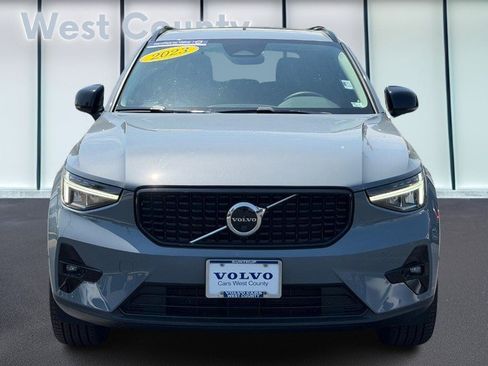Certified 2023 Volvo XC40 B5 Plus w/ Driver Assist Package AWD/4WD image 10