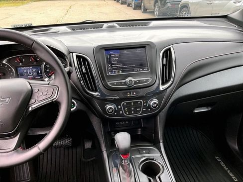 Used 2024 Chevrolet Equinox RS AWD/4WD image 18