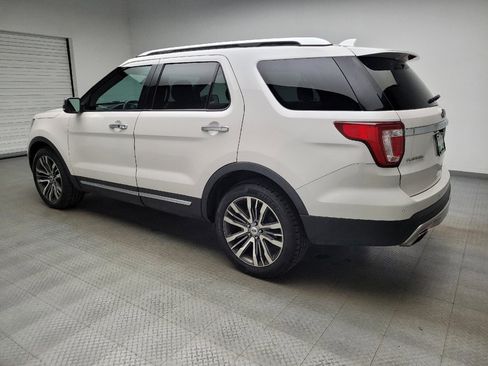Used 2017 Ford Explorer Platinum image 3