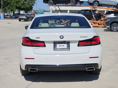 Used 2023 BMW 540i xDrive w/ Premium Package image 6