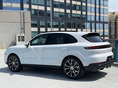 New 2026 Porsche Cayenne AWD/4WD image 3