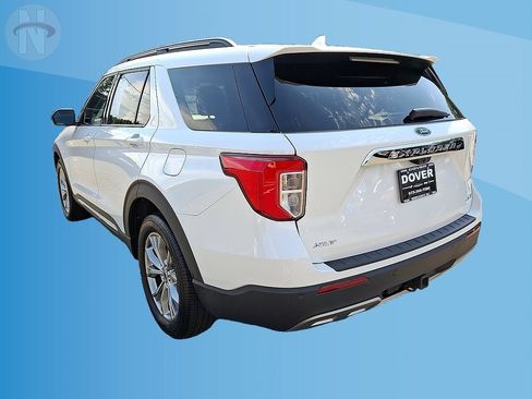 Used 2024 Ford Explorer XLT w/ Equipment Group 202A AWD/4WD image 14