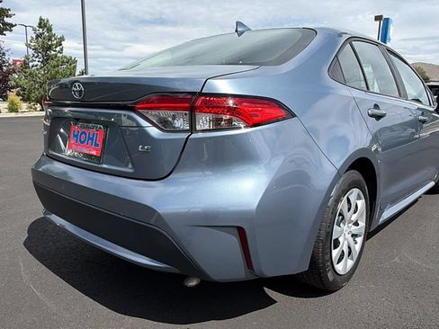 Used 2022 Toyota Corolla LE FWD image 3