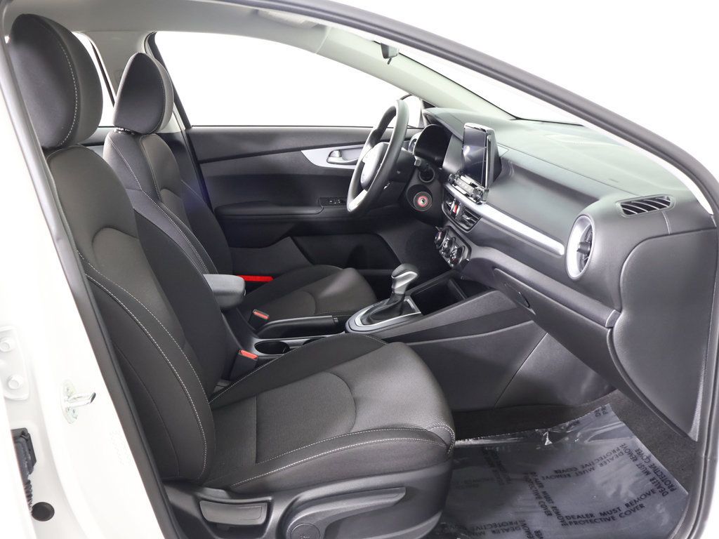Used 2023 Kia Forte LXS w/ LXS Technology Package FWD image 30