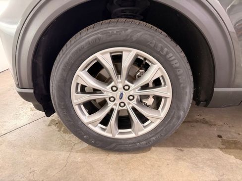 Certified 2022 Ford Explorer XLT w/ Equipment Group 202A image 17