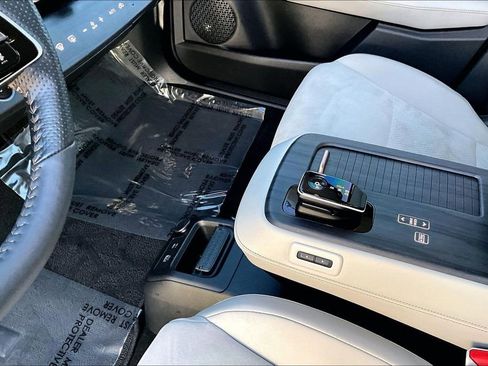 Used 2023 Nissan Ariya FWD image 18