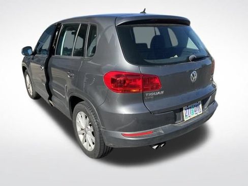 Used 2017 Volkswagen Tiguan Limited w/ Alloy Wheels Package AWD/4WD image 5