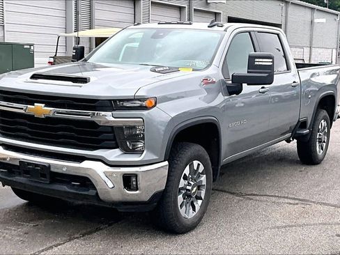 Used 2025 Chevrolet Silverado 2500 LT w/ All Star Edition AWD/4WD image 2