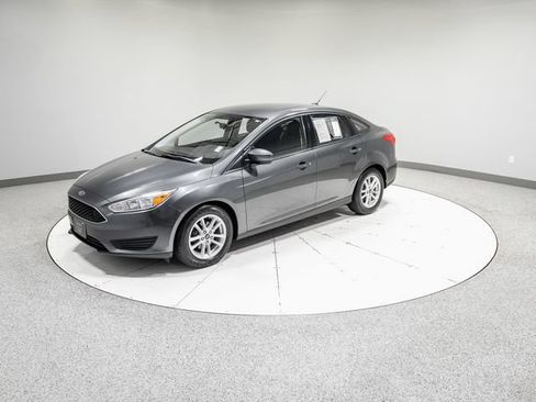 Used 2018 Ford Focus SE FWD image 33