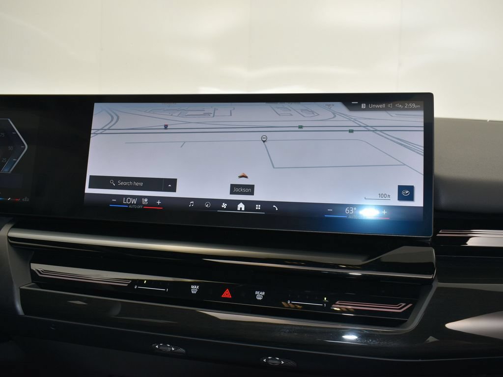 Used 2024 BMW 530i xDrive AWD/4WD image 28
