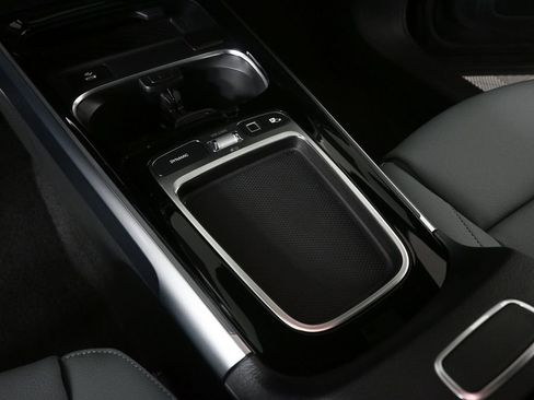 New 2026 Mercedes-Benz GLB 250 image 15