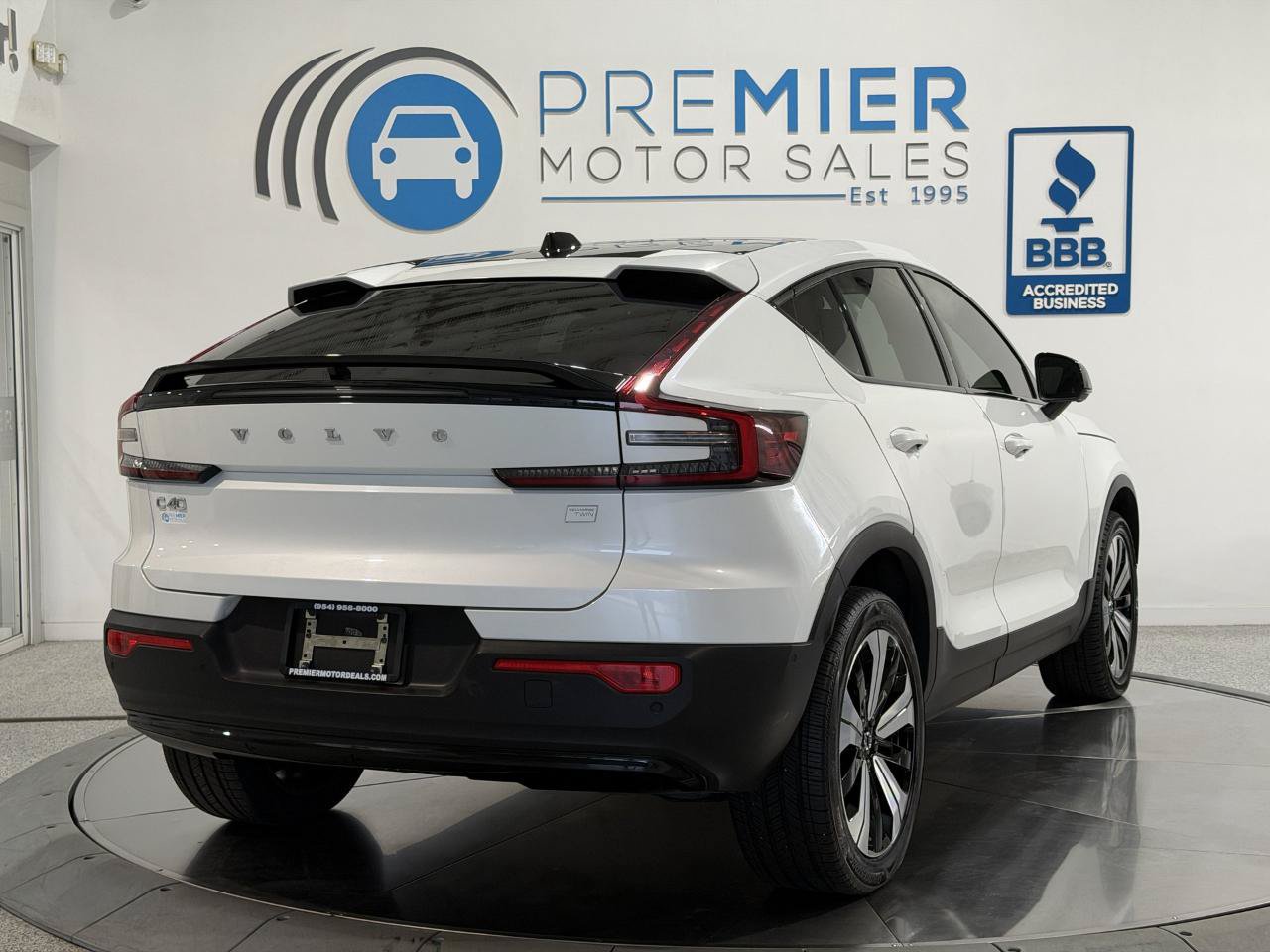 Used 2023 Volvo C40 P8 Recharge Plus AWD/4WD image 3