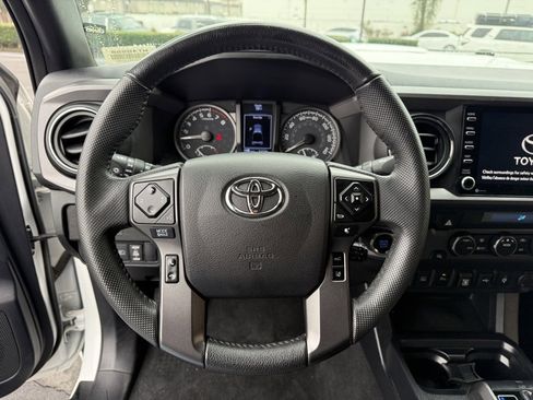 Used 2021 Toyota Tacoma TRD Sport image 21