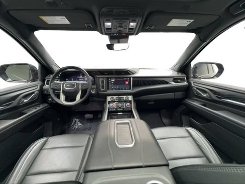 Used 2024 GMC Yukon Denali w/ Advanced Technology Package AWD/4WD image 42