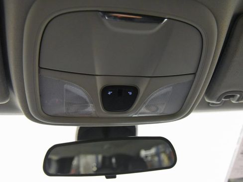 Used 2019 Jeep Cherokee Latitude Plus w/ Cold Weather Group FWD image 28