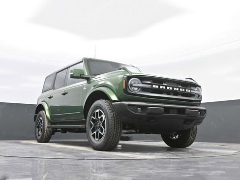 New 2024 Ford Bronco Outer Banks image 29