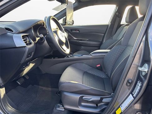 Used 2021 Toyota C-HR Nightshade image 9