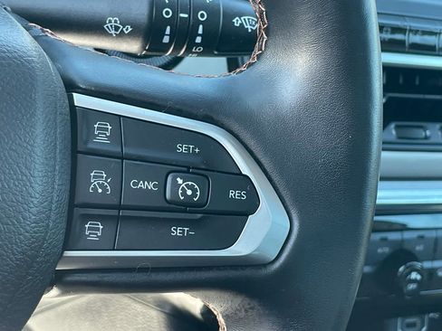 Certified 2022 Jeep Compass Limited w/ Sun and Sound Group image 37