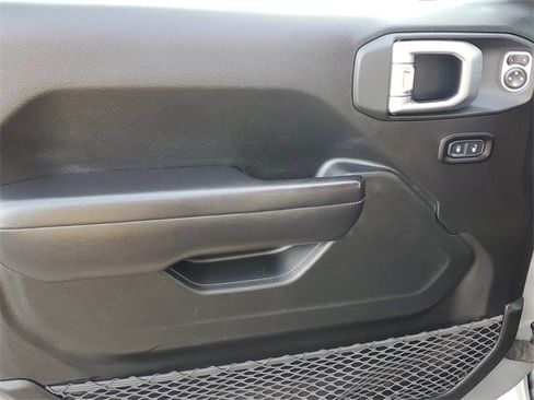 Used 2019 Jeep Wrangler Unlimited Sport S image 25