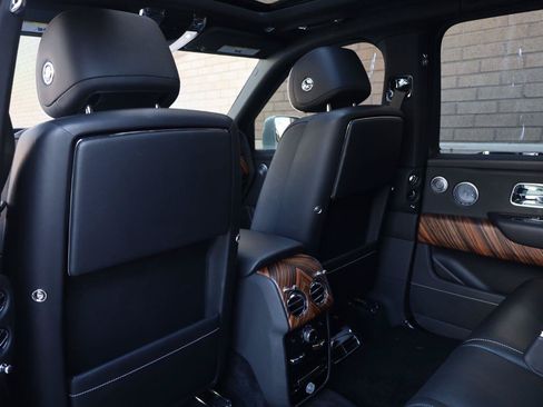 Used 2019 Rolls-Royce Cullinan AWD/4WD image 26