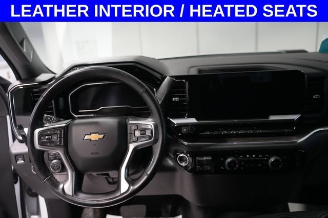 Used 2024 Chevrolet Silverado 2500 LTZ AWD/4WD image 2