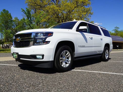 Used 2019 Chevrolet Suburban LT AWD/4WD image 11