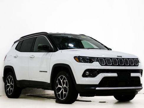 Used 2025 Jeep Compass Limited image 1