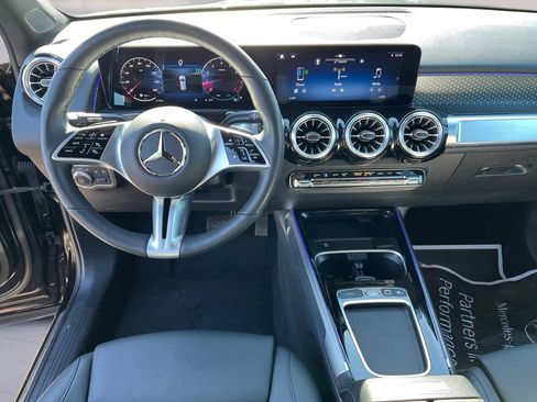 Certified 2025 Mercedes-Benz GLB 250 4MATIC image 10