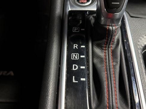 Used 2025 Nissan Sentra SR FWD image 40
