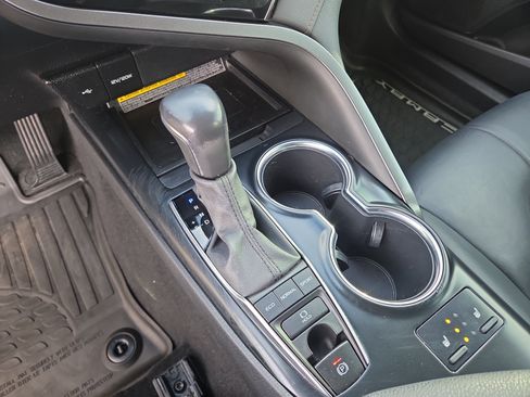 Certified 2020 Toyota Camry XLE image 23