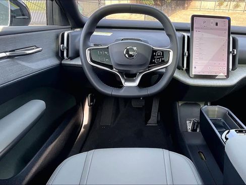 New 2026 Volvo EX30 Plus image 15