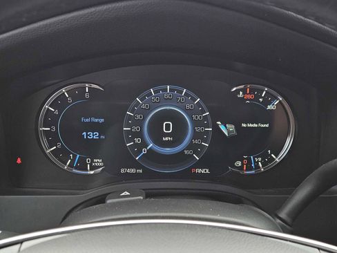 Used 2020 Cadillac Escalade Premium Luxury image 16