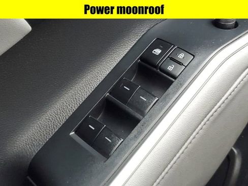 Used 2024 Toyota Highlander XLE image 24