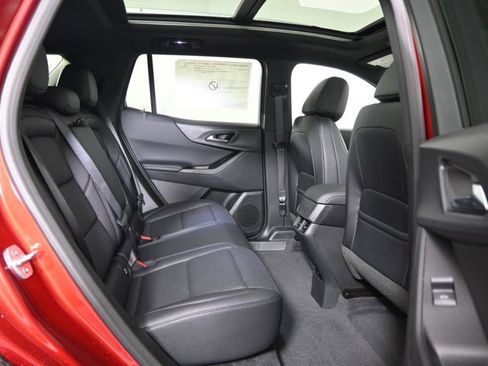 New 2026 Chevrolet Equinox LT w/ Convenience Package II AWD/4WD image 15
