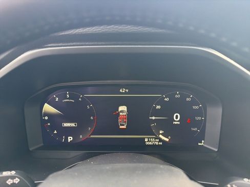 Used 2025 Mitsubishi Outlander SE image 14