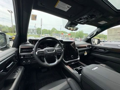 New 2026 GMC Yukon XL Denali w/ Denali Reserve Package AWD/4WD image 24