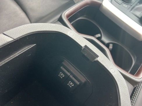 Used 2020 Toyota RAV4 Limited image 31