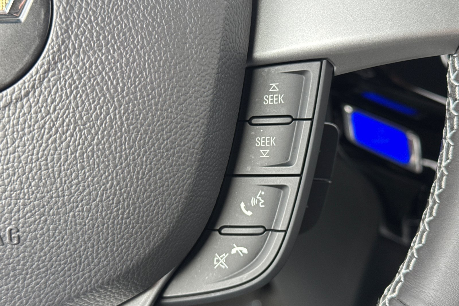 Used 2014 Chevrolet Spark LT FWD image 37