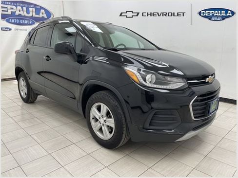 Used 2022 Chevrolet Trax LT w/ Premium Seat Package image 1