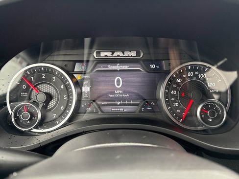 New 2026 RAM 1500 4x4 Crew Cab image 16