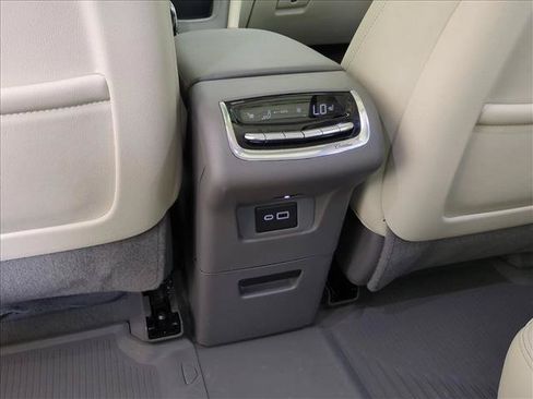 Used 2025 Cadillac XT6 Premium Luxury w/ Technology Package FWD image 19