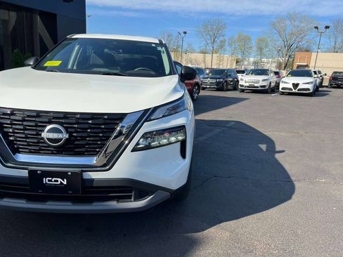 Used 2022 Nissan Rogue S image 25