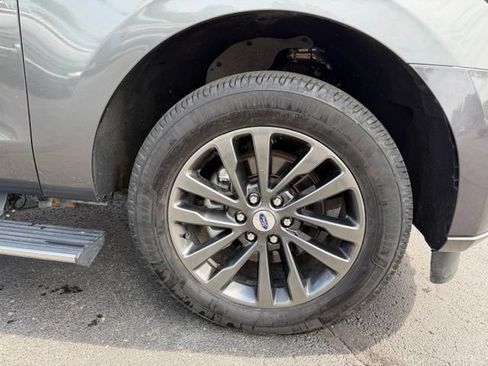 Used 2021 Ford Expedition Max Limited AWD/4WD image 19
