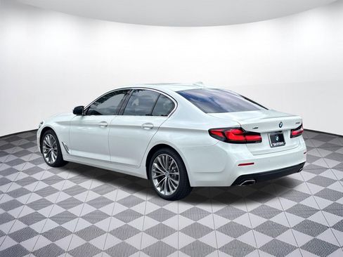 Certified 2023 BMW 530i xDrive w/ Premium Package AWD/4WD image 3