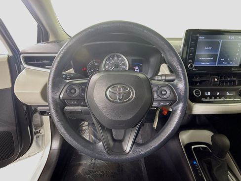 Used 2022 Toyota Corolla LE image 13