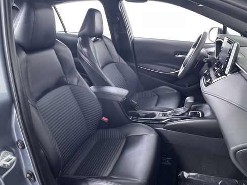 Used 2020 Toyota Corolla XSE image 26