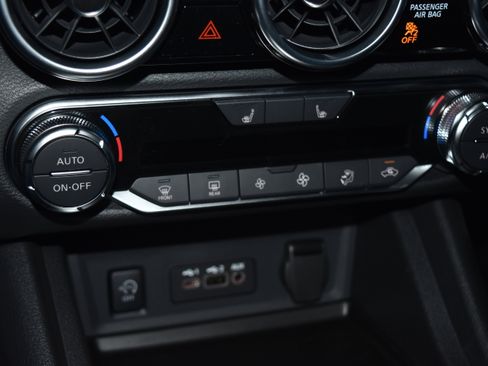 New 2025 Nissan Sentra SR image 10