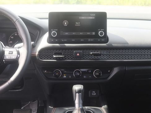 Used 2024 Honda HR-V Sport image 25